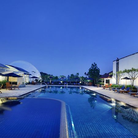 Hotel Aryaduta Bandung Exteriér fotografie